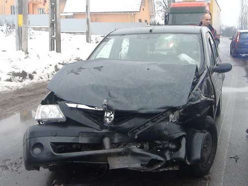Accident b-dul Independentei (c) eMM.ro